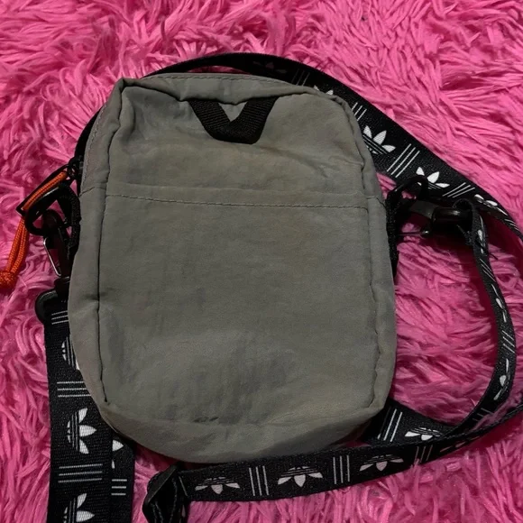 Adidas Adjustable Crossbody Bag - Picture 3 of 6
